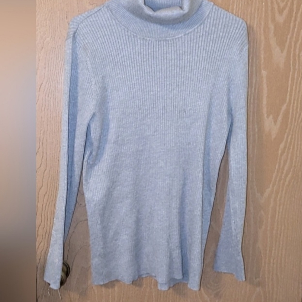 DKNY Light Gray Turtleneck Sweater (Size XL)